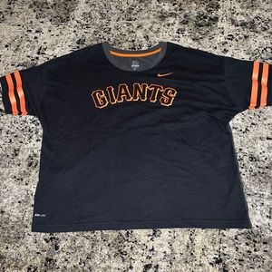 Nike giants tee